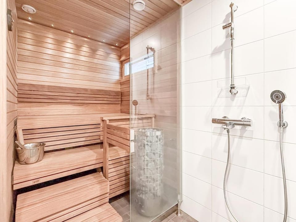 Suopursu - Well-equipped spacious cottage, wifi, ski tracks nearby Chalet in Lapland