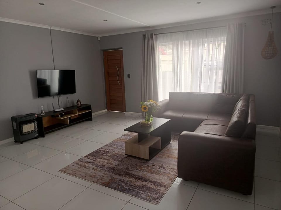 Capetown Adilo Villa Bed and Breakfast in Cape Town
