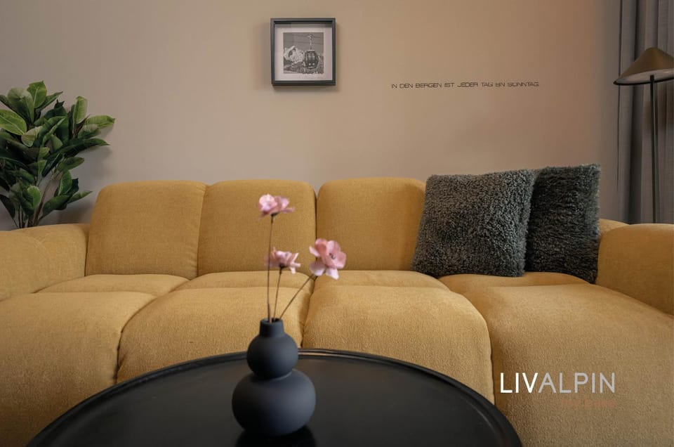 Living room, Seating area, air conditioner