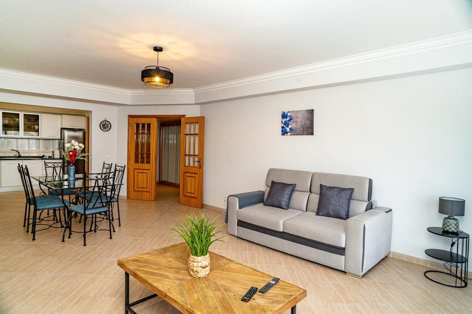 Sesimbra Vista Azul - Enjoy the Pool and Sea View! Apartment in Sesimbra