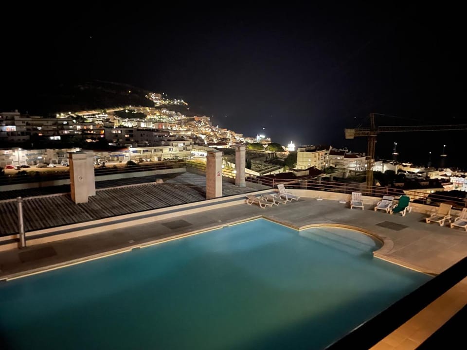 Sesimbra Vista Azul - Enjoy the Pool and Sea View! Apartment in Sesimbra