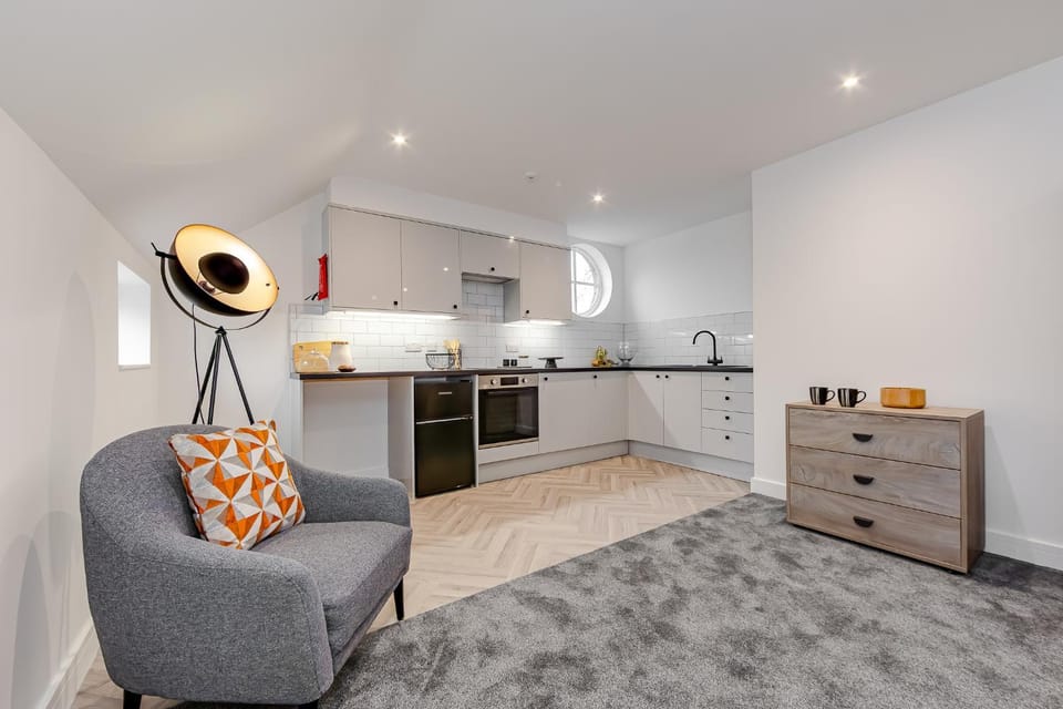 Kitchen or kitchenette, kitchen