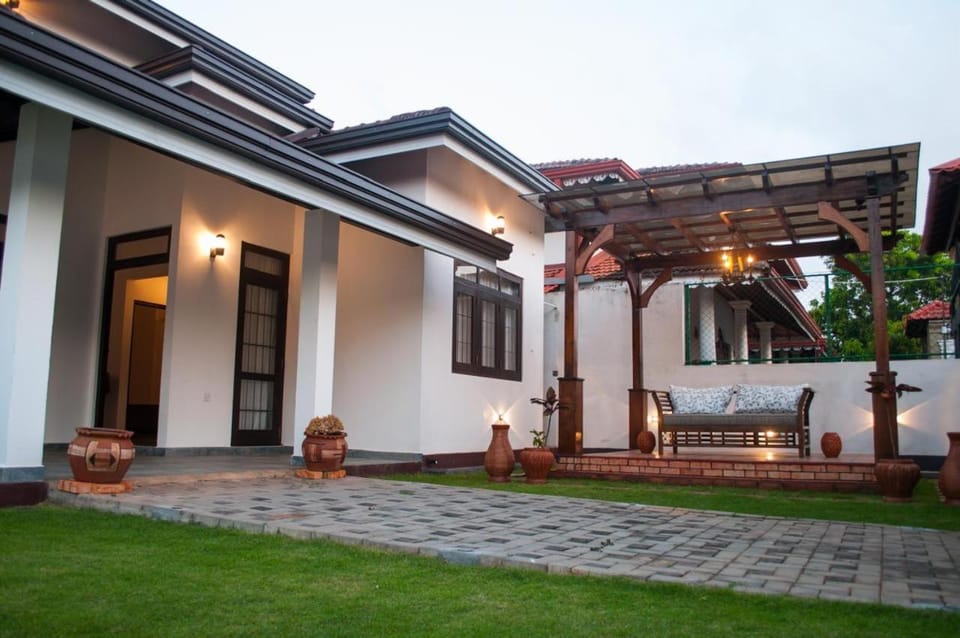 Transit Negombo - Your Perfect Holiday Stay House in Negombo