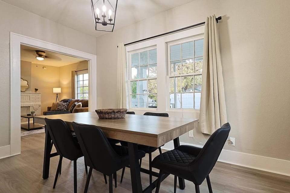 Close To Deep Ellum & Downtown - 3 Mins To FIFA Fan Festival House in Dallas