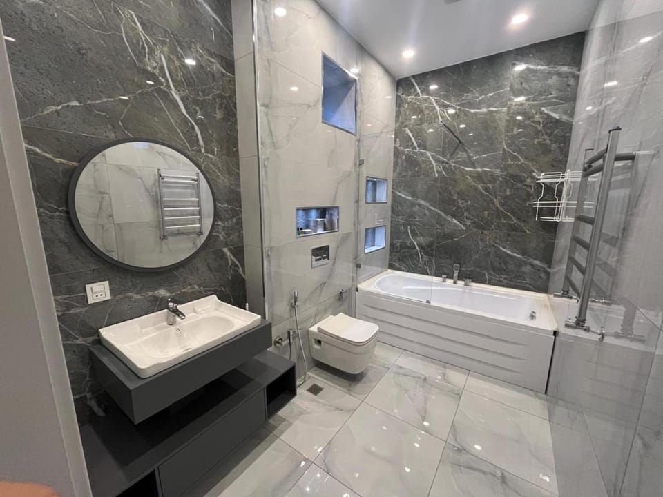 Shower, Toilet, Bathroom, Bath, towels