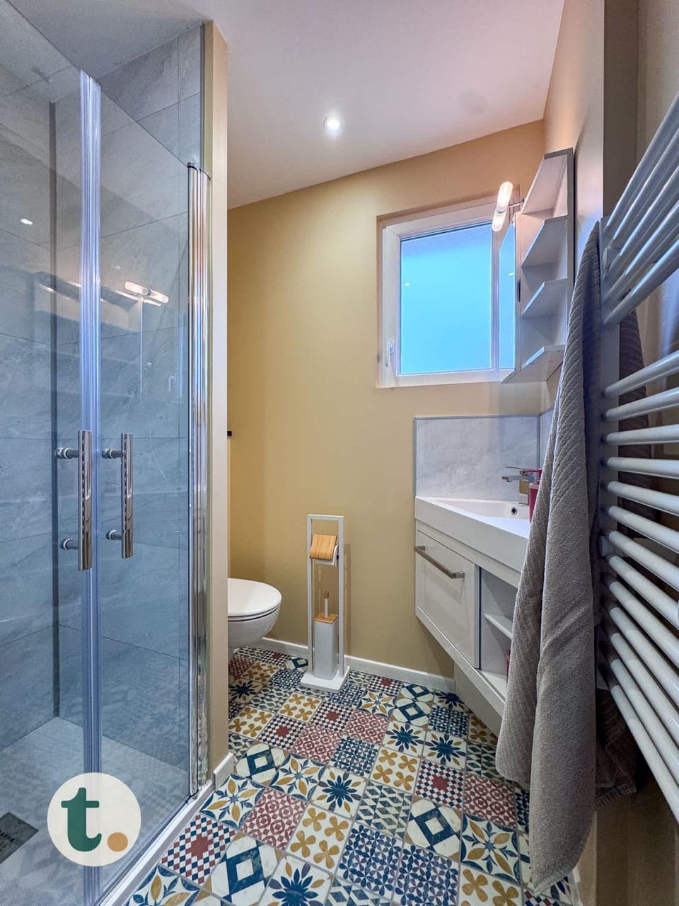 Shower, Toilet, Bathroom