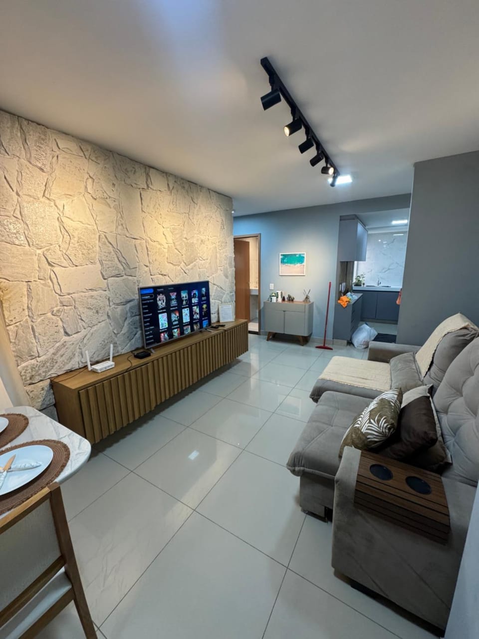 Apartamento Inteiro 2 Quartos 4 Camas Completo Apartment in Goiania