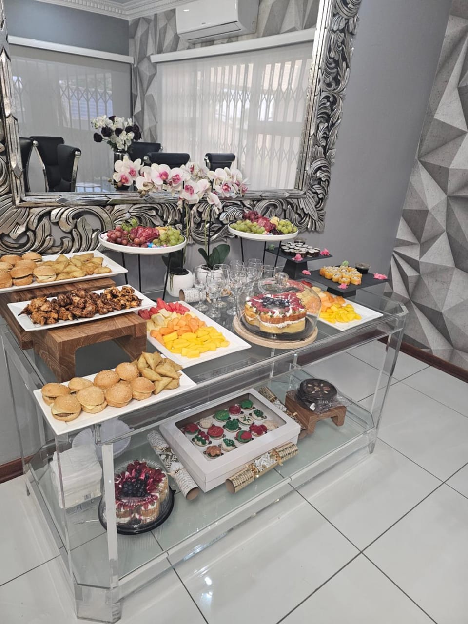 Lefatshe La Rona Guesthouse Springs Bed and Breakfast in Gauteng