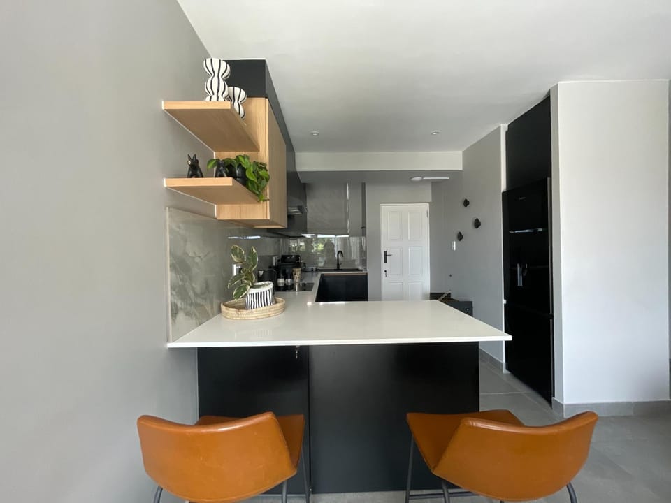 Escape to city in Gardens Apartment in Cape Town