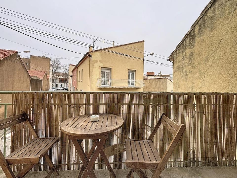 Le Cassayet - Appartement proche des Grands Buffets - Wifi et Climatisation Apartment in Narbonne