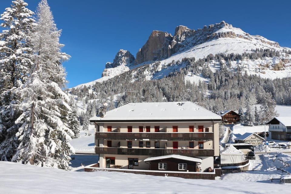 Property building, Winter, Mountain view