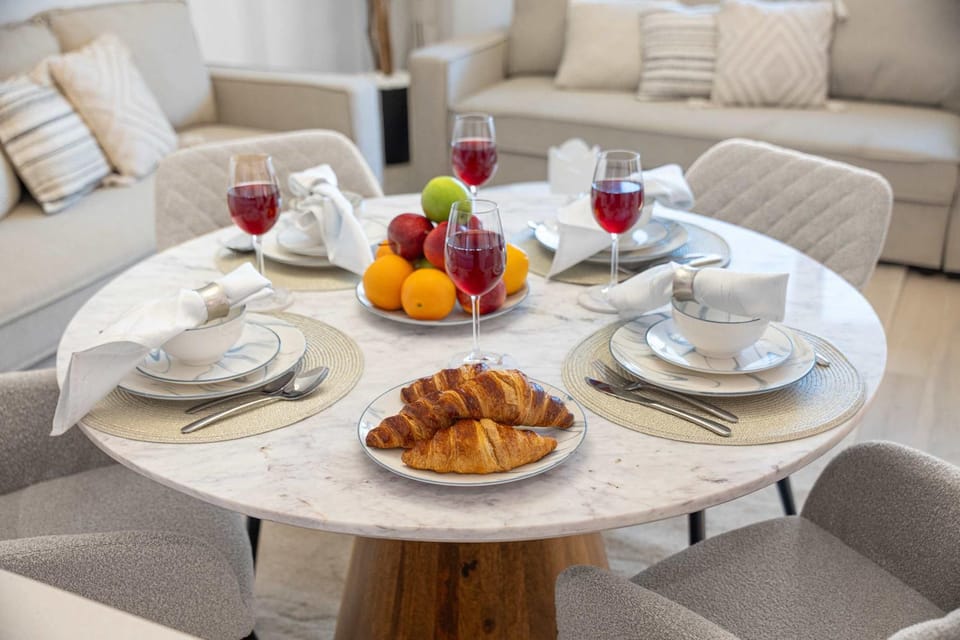 Family Friendly 2BR near Ferrari World & Yas Mall Apartment in Abu Dhabi