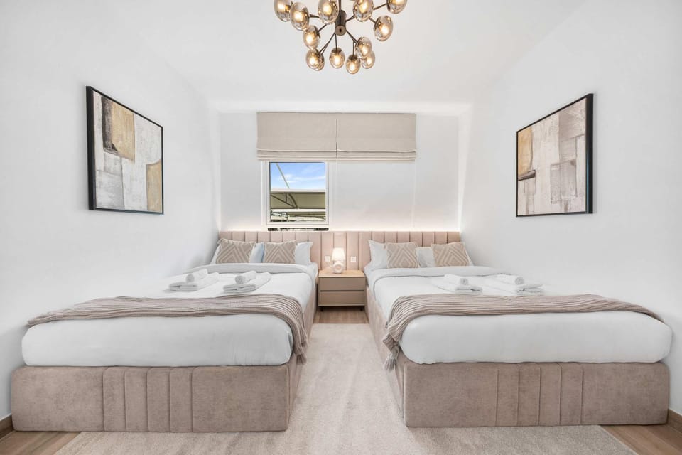 Family Friendly 2BR near Ferrari World & Yas Mall Apartment in Abu Dhabi