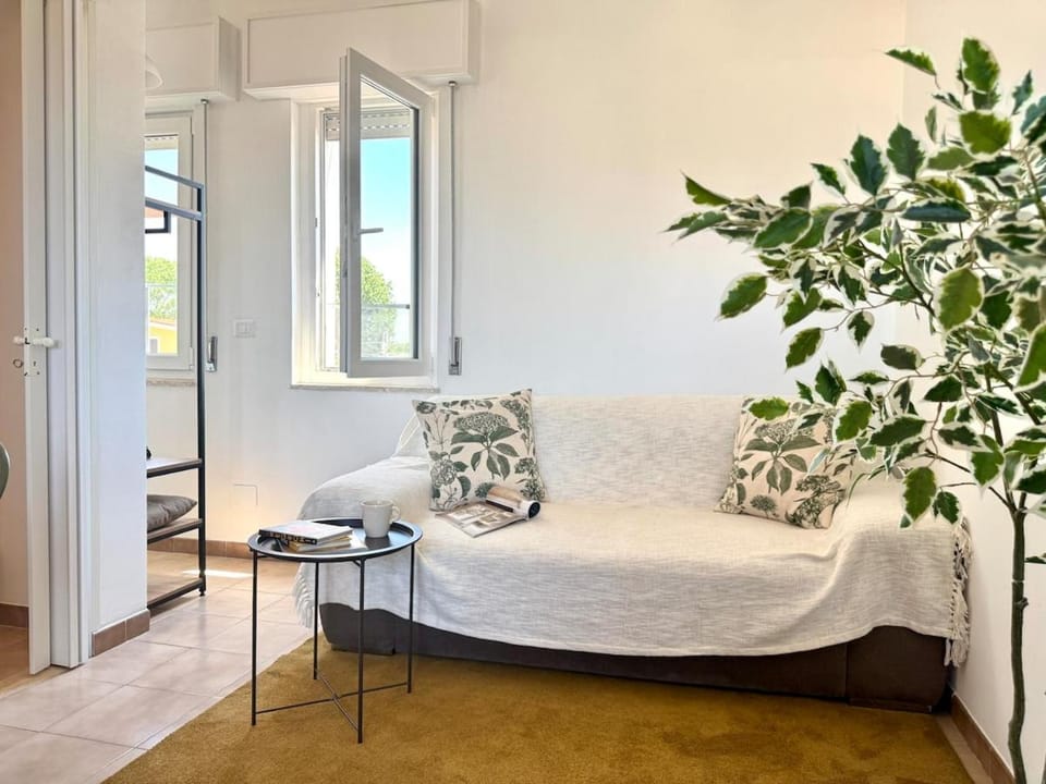 La Dolce Vita - Cozy holiday Apt - 5 min FCO Airport Apartment in Fiumicino