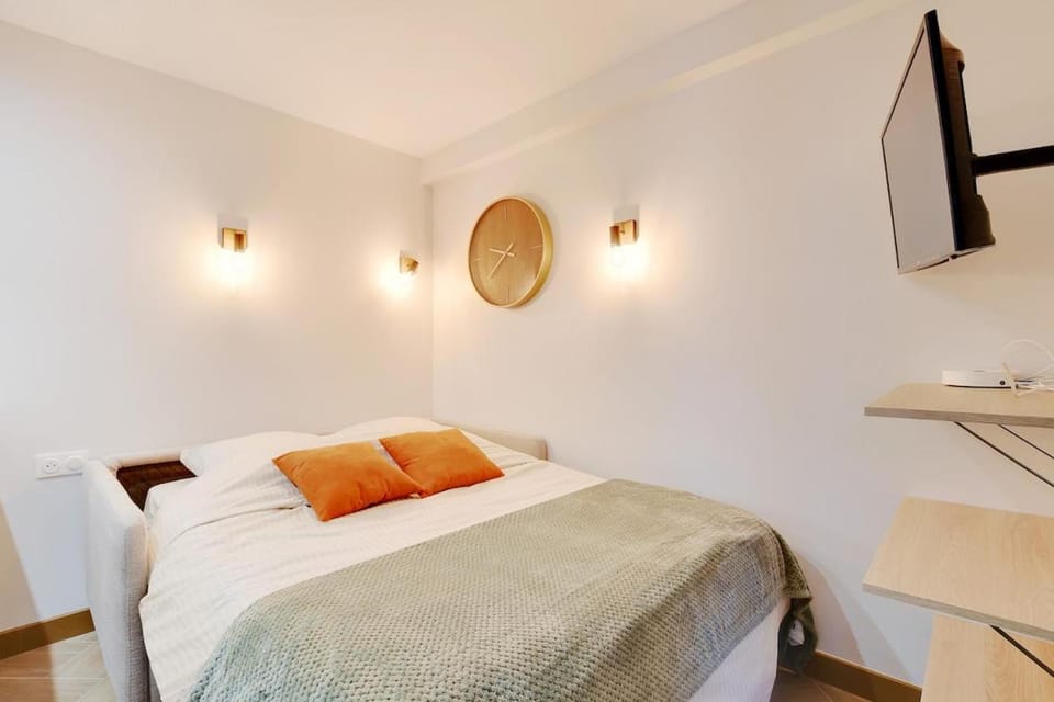 Studio Paris 36 2 people Eiffel Tower Apartment in Paris