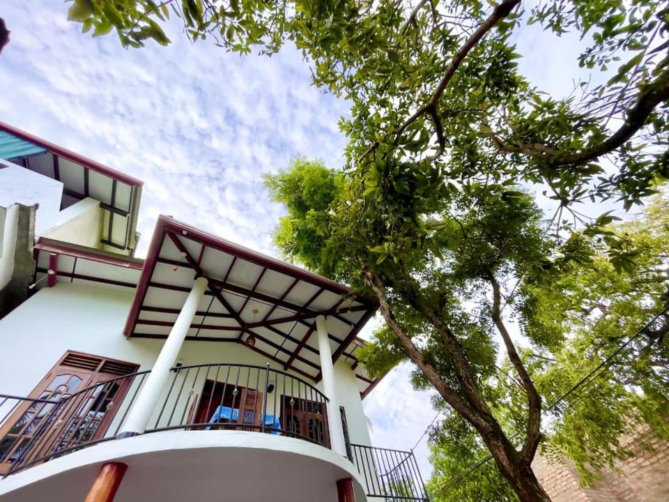 Thenu Guest Bed and Breakfast in Mirissa