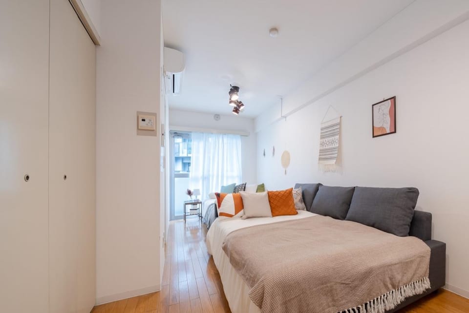 Bed, Living room, Photo of the whole room