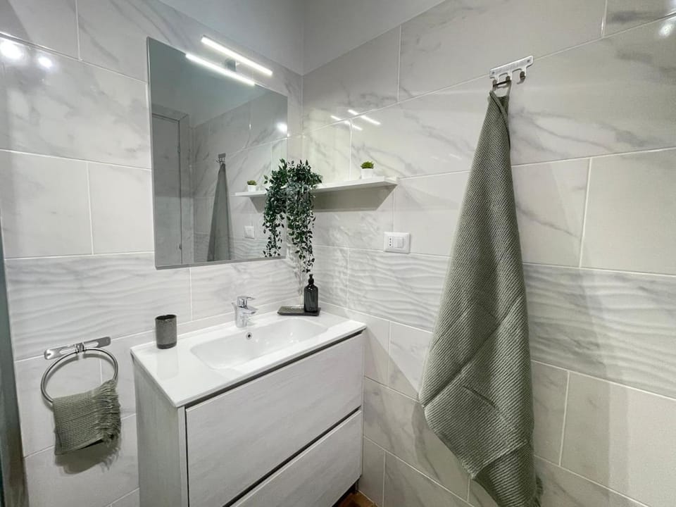 Cozy studio apt - 5 mins from Fiumicino RomeAIRPORT Apartment in Fiumicino