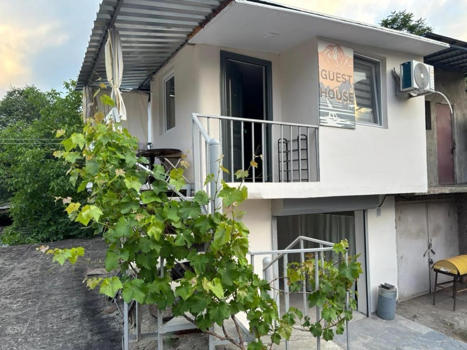 Property building, Day, Garden, View (from property/room), Balcony/Terrace