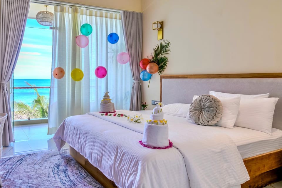 Bed, Bedroom, Sea view
