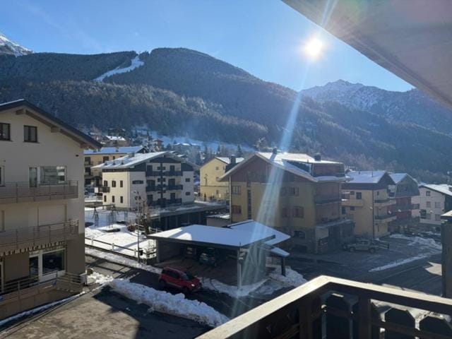 Spazioso Appartamento in Via Valtellina Aprica Apartment in Aprica