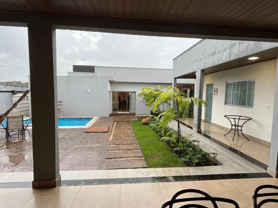 Belíssima casa próximo ao altodromo e flamboyant House in Goiania