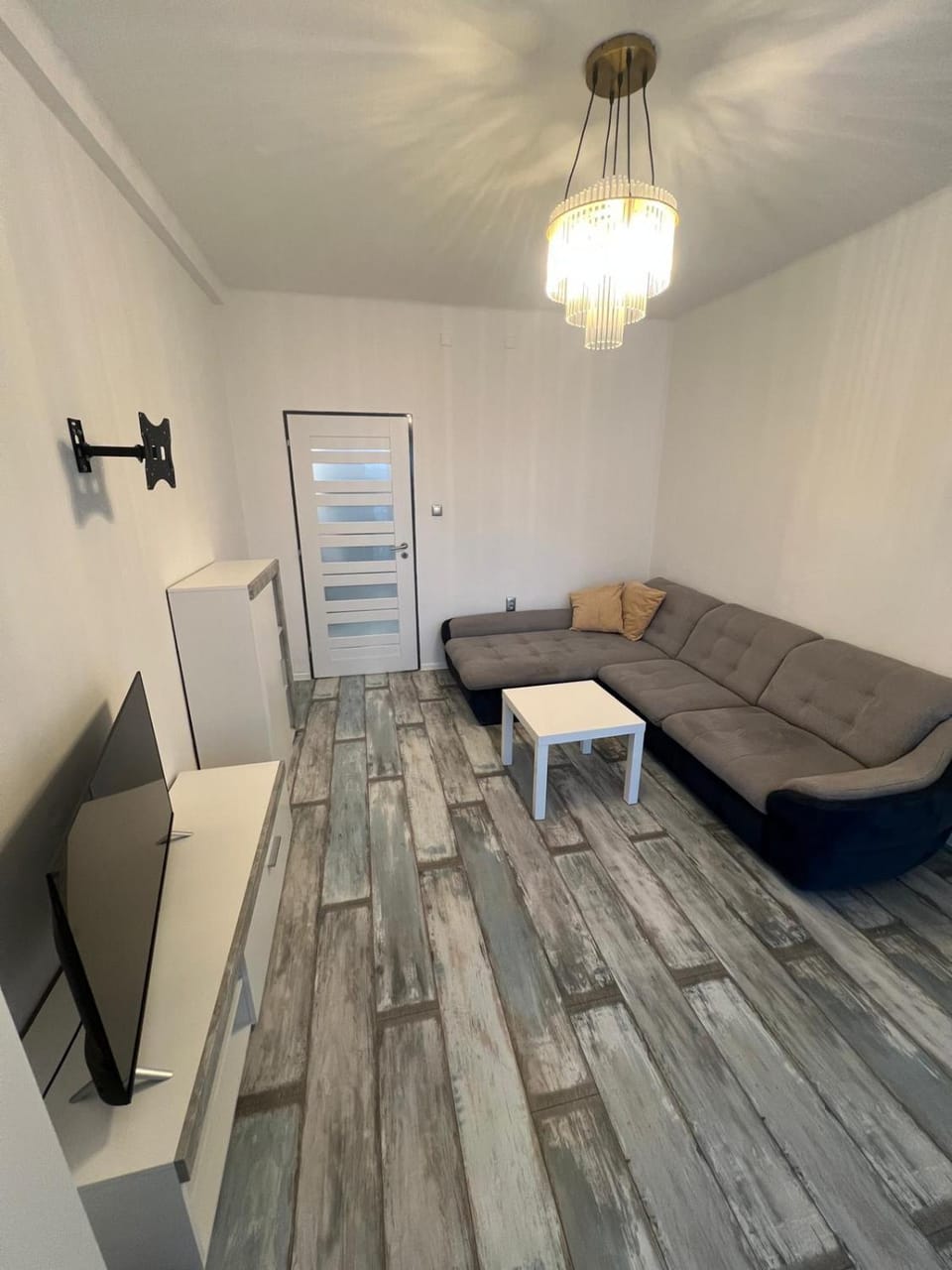 Self-check - White Two Apartment in Slovakia