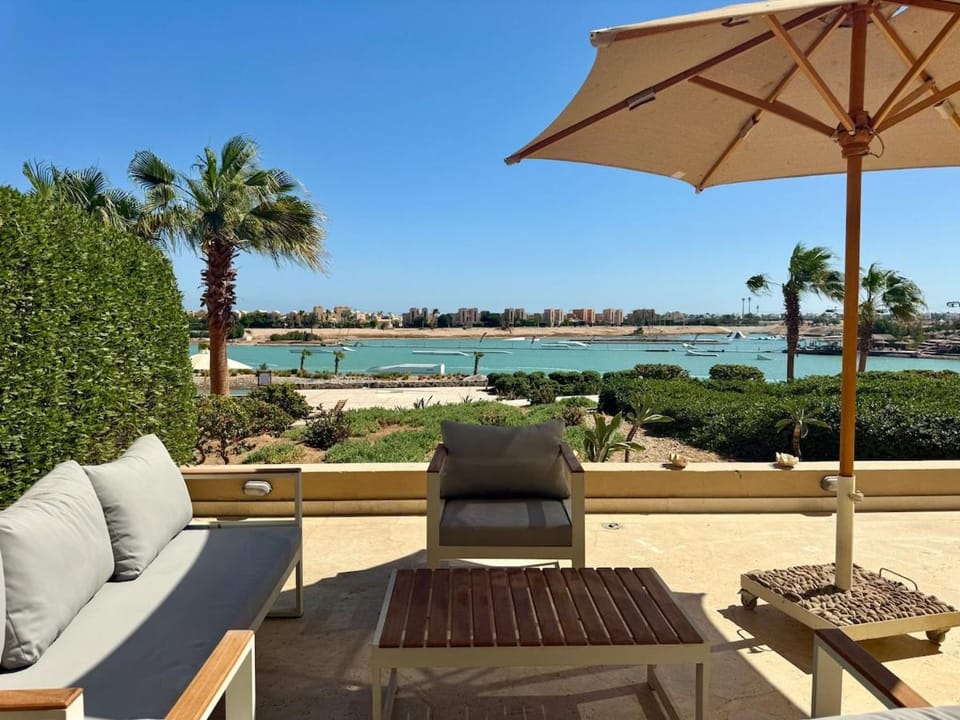 Scenic 2BR Ground Floor - Free Pool& Lagoon Access In ElGouna Apartment in Hurghada