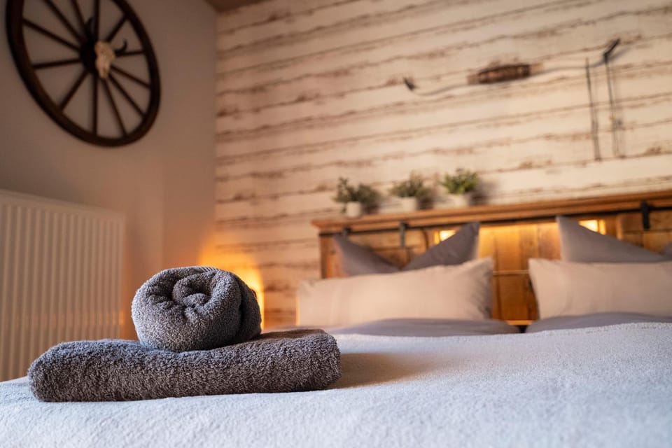 Bed, Sauna, Bedroom