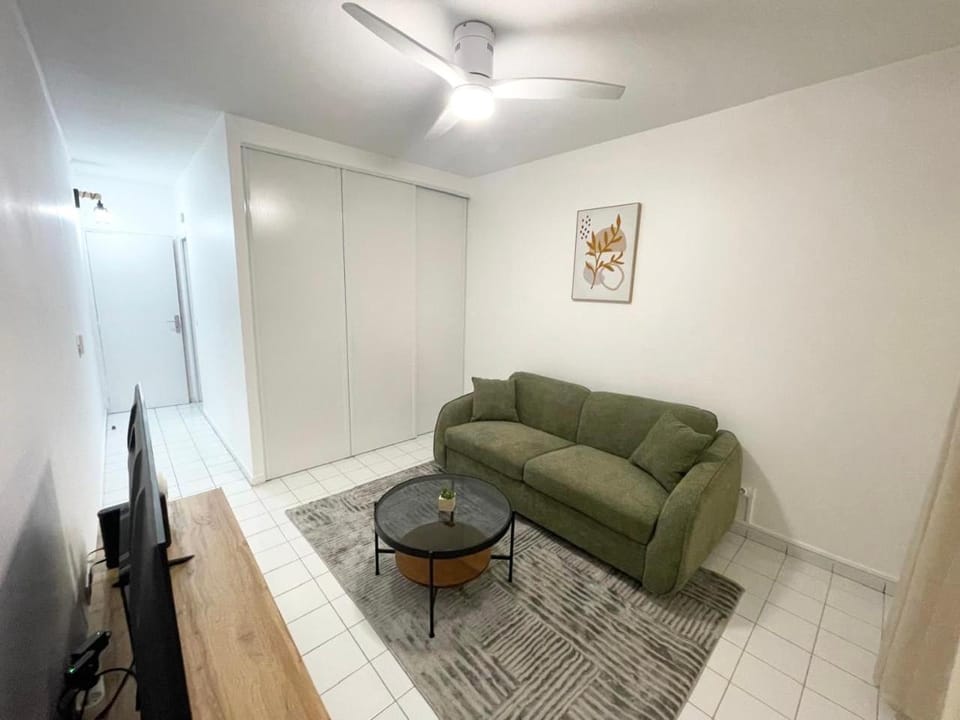 TV and multimedia, Living room, storage