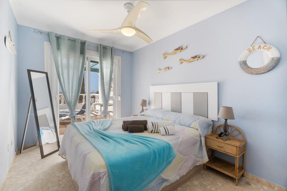 Living room, Bedroom