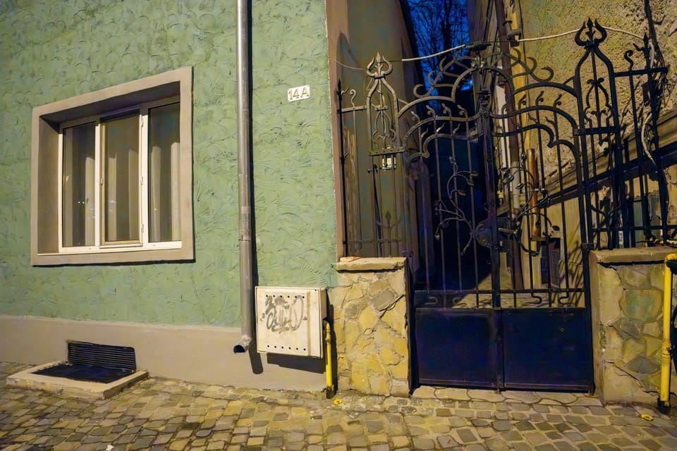 Property building, Facade/entrance