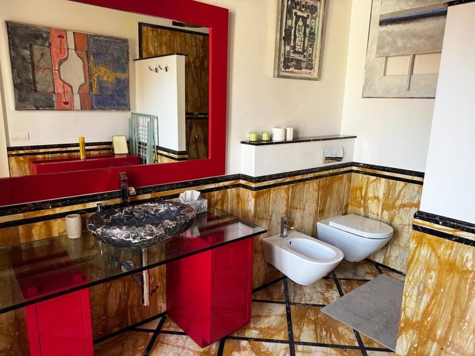 Toilet, Bathroom