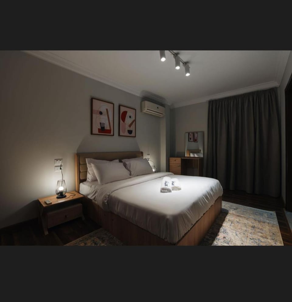 Cozy 2BR in the heart of Zamalek Apartment in Cairo