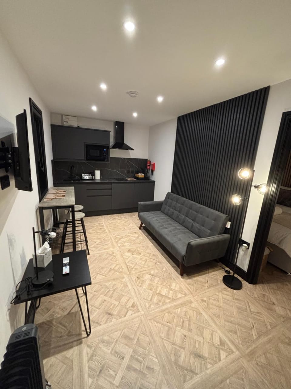Luxury one bedroom pods with private Jacuzzi and plunge pool Apartment in Fort William