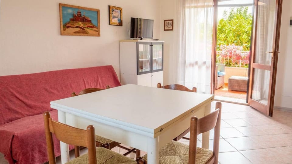 Tavolara House Apartment in San Teodoro
