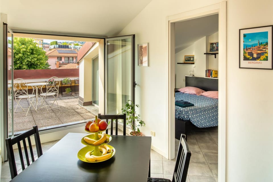 Balcony/Terrace, Dining area, Bedroom