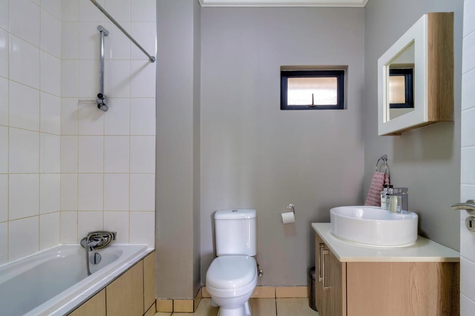 Thando @ The Heights Apartment in Gauteng