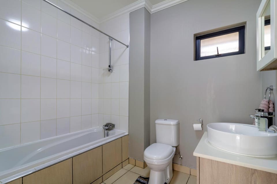 Thando @ The Heights Apartment in Gauteng
