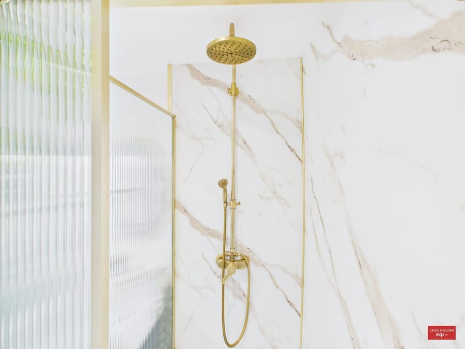 Imperial Garden Suite at Regency 24 Apartment in Cheltenham