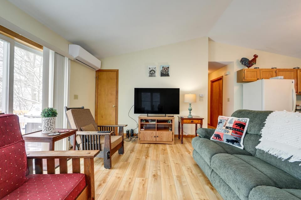 Old Forge Getaway! Cozy Base for All-Season Fun House in Webb