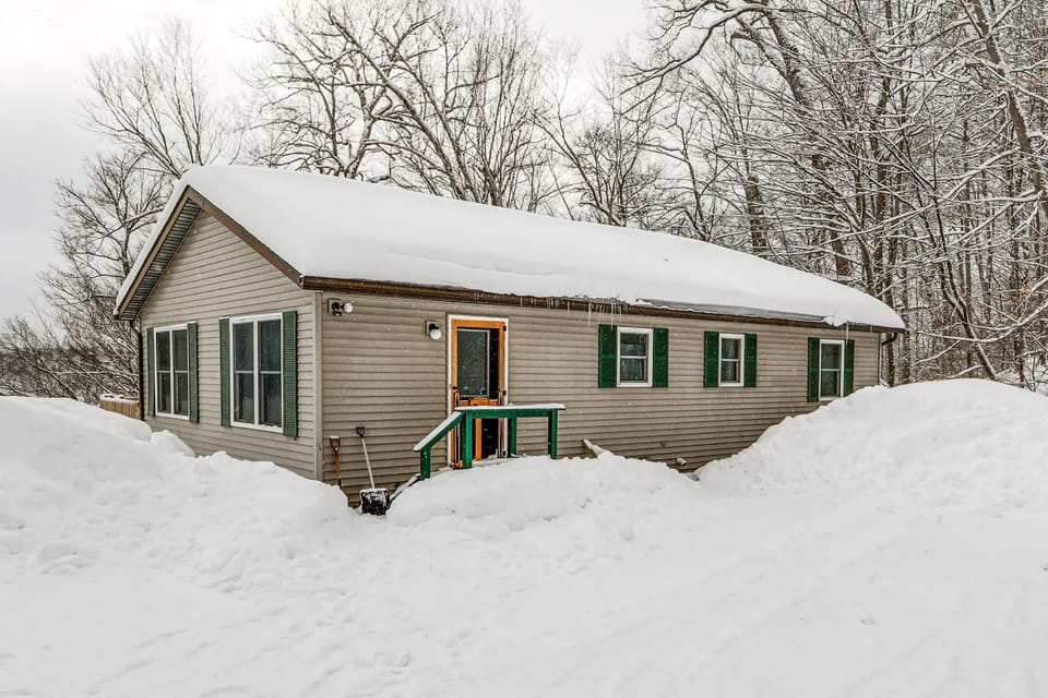 Old Forge Getaway! Cozy Base for All-Season Fun House in Webb