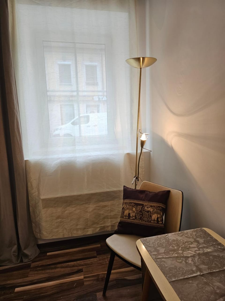 Photo of the whole room, Seating area, Bedroom