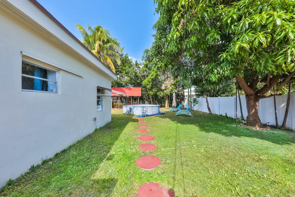 Family Casa Tranquila de 4 dormitorios House in Hollywood