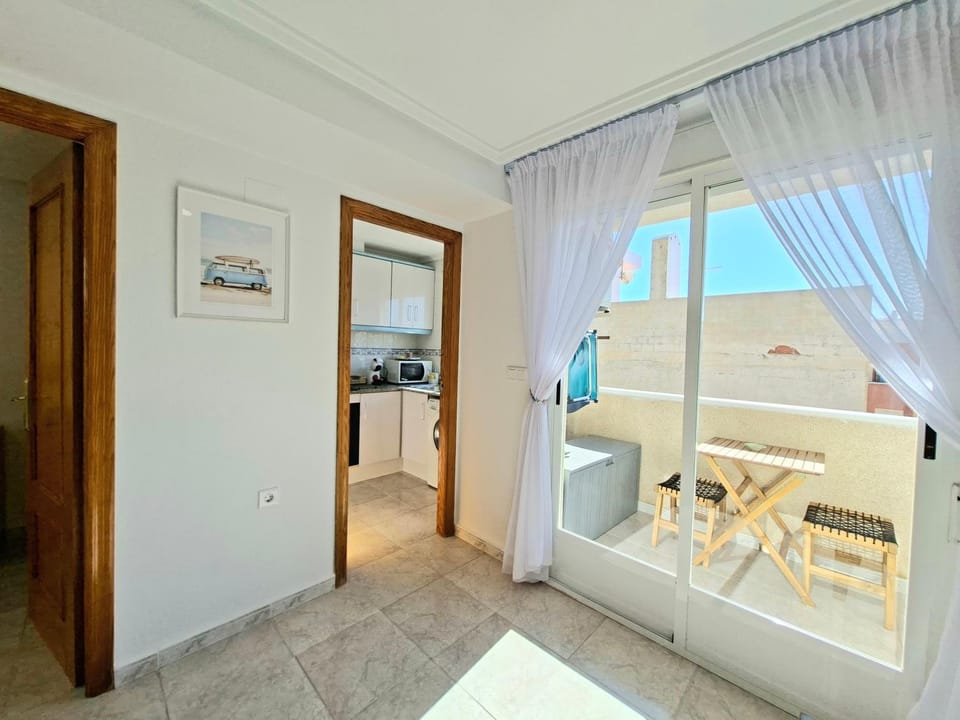 Balcony/Terrace, kitchen, kitchen