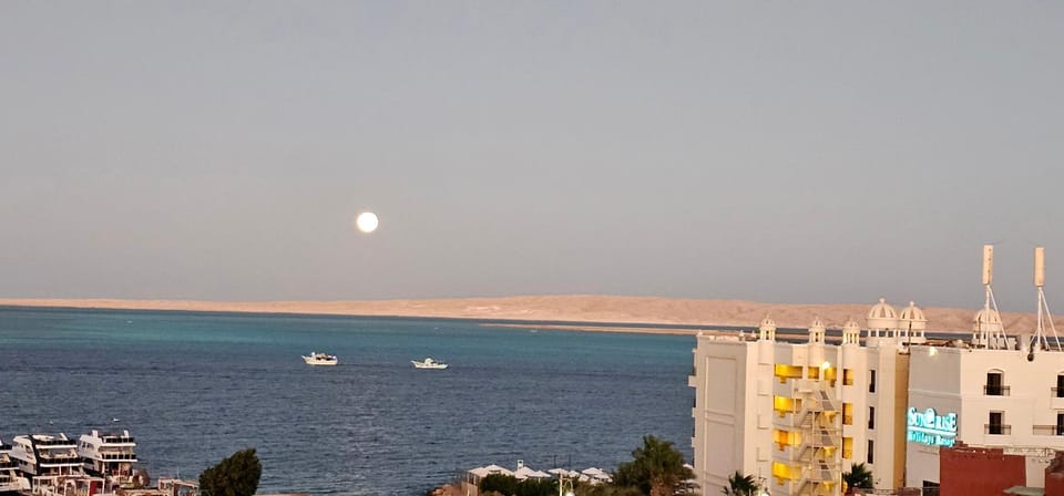 ROOF TOP 12 Seaview Apartment in Hurghada