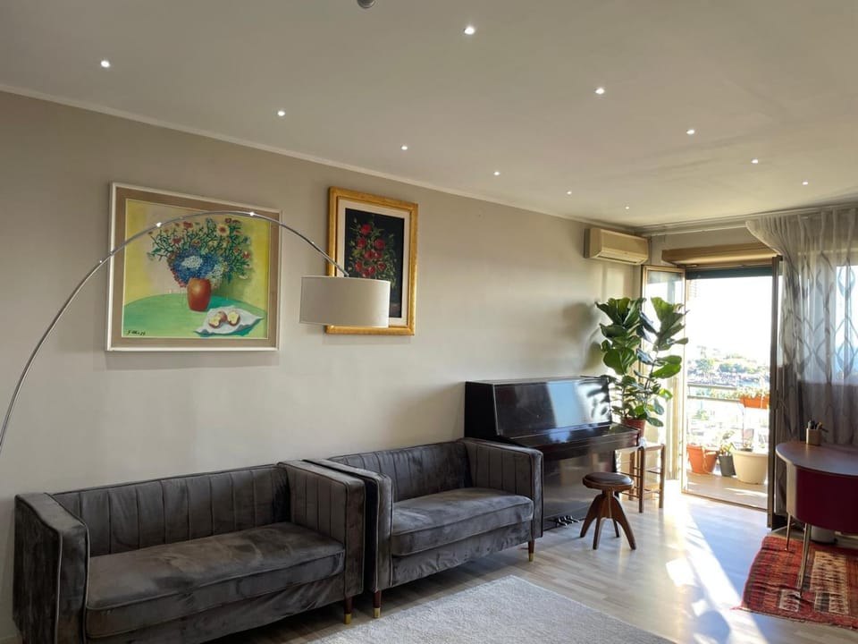 Piazza Europa Exclusive Sea View Home Apartment in Catania