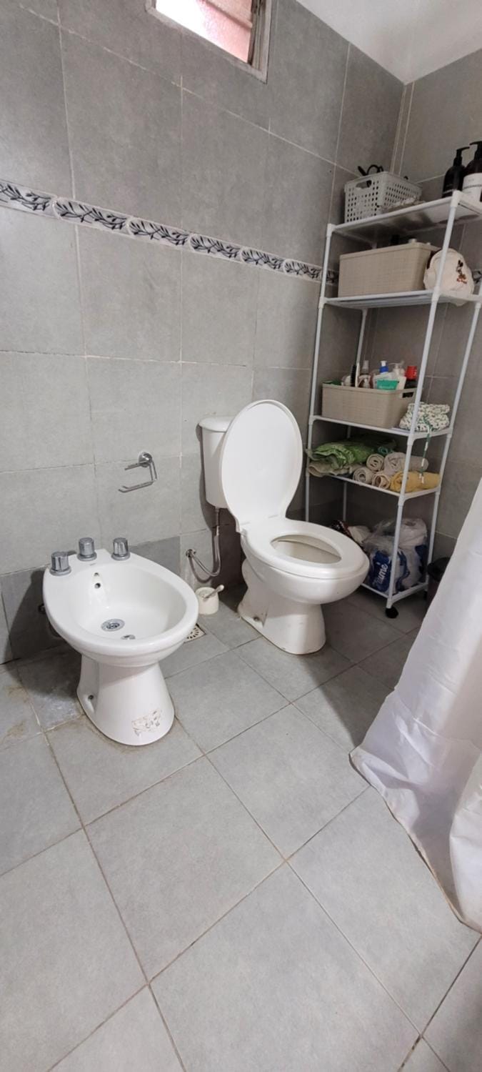 Ángeles Hostel a tan sólo 10 minutos del aeropuerto Ezeiza Vacation rental in Ezeiza
