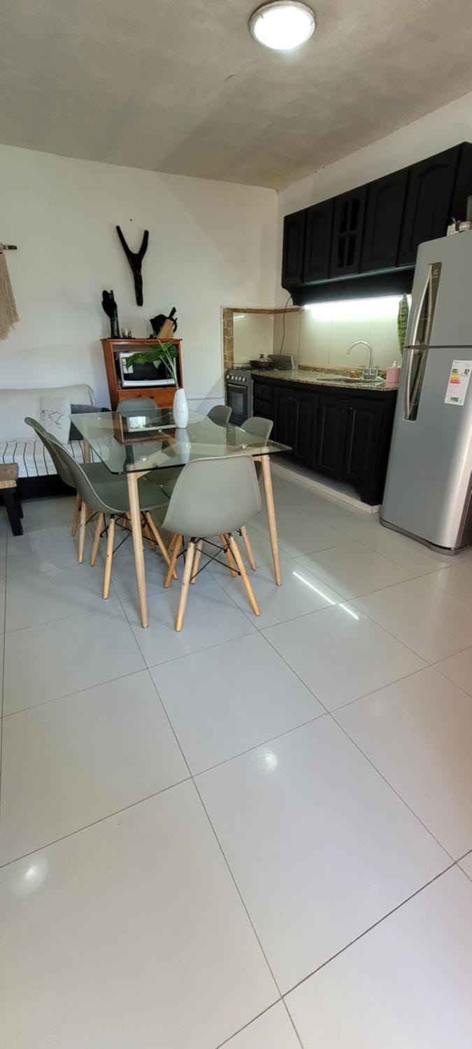 Ángeles Hostel a tan sólo 10 minutos del aeropuerto Ezeiza Vacation rental in Ezeiza