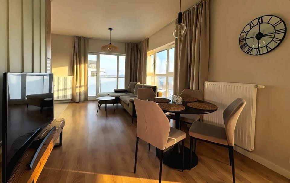 Modern Sunny Apartment Close to City Cente Apartment in Szczecin